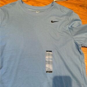 NWT Nike Men's Short Sleeve Tee